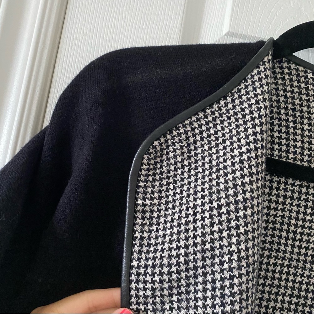 Reversible cape - Picture 8 of 8